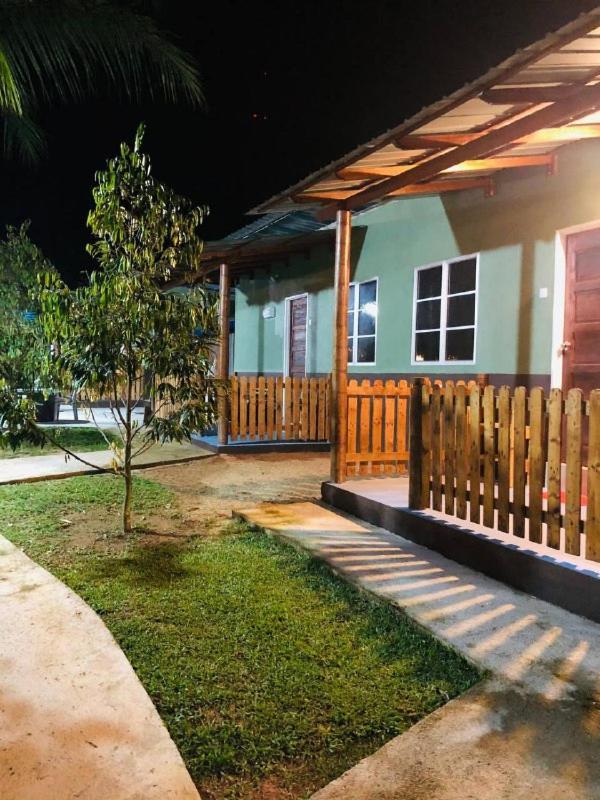 Bb Durio Chalet Kuala Terengganu Esterno foto